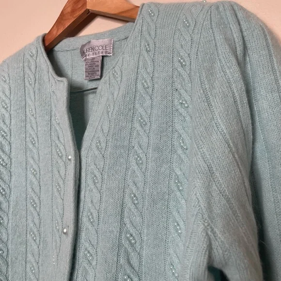 Lauren Cole Petites Vintage Lambswool Sweater - Picture 2 of 6